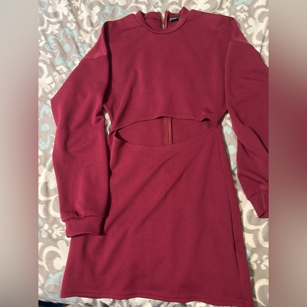 Chic Cutout Long Sleeve Dress in Burgundy